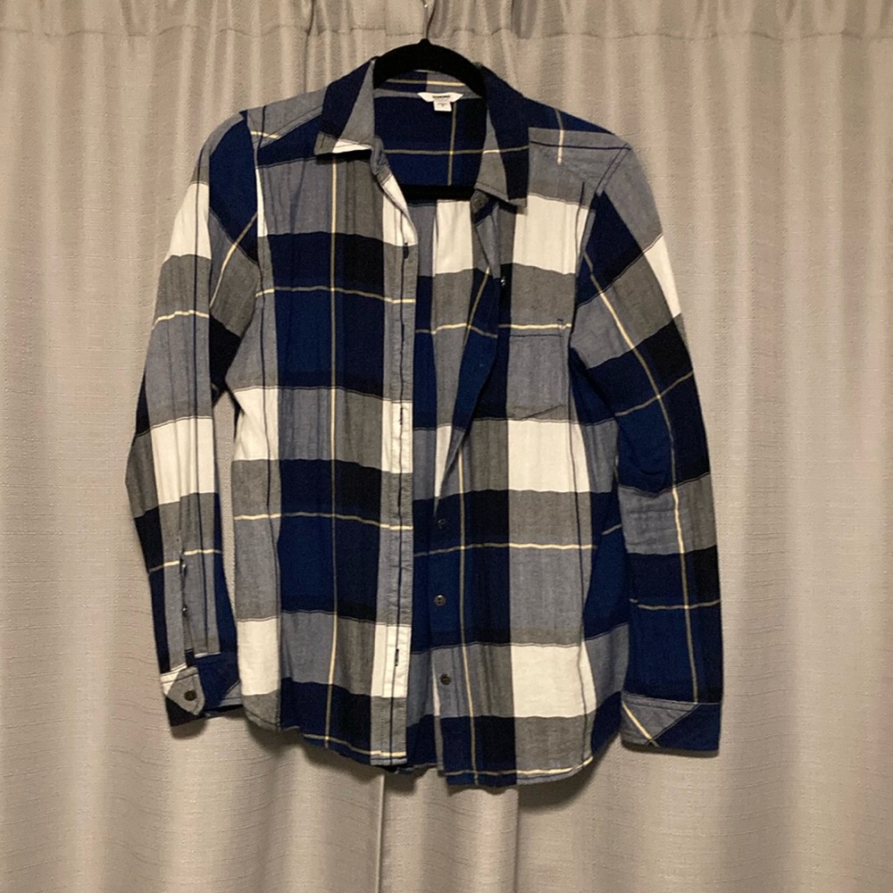 Blue and gray Sonoma flannel in size small.